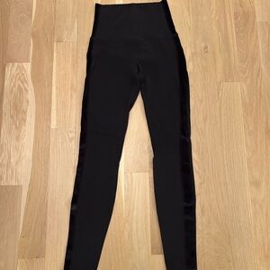 Lululemon align High-Waisted Leggings. Velvet stripe on the side
